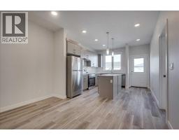 4pc Bathroom - 10 Memorial Parkway, Rural Red Deer County, AB T4E3B7 Photo 10