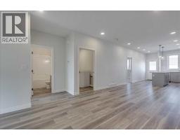 12 Memorial Parkway, Rural Red Deer County, AB T4E3B7 Photo 10