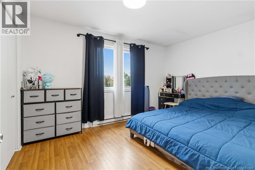 275-279 Ayer Avenue - Image 11