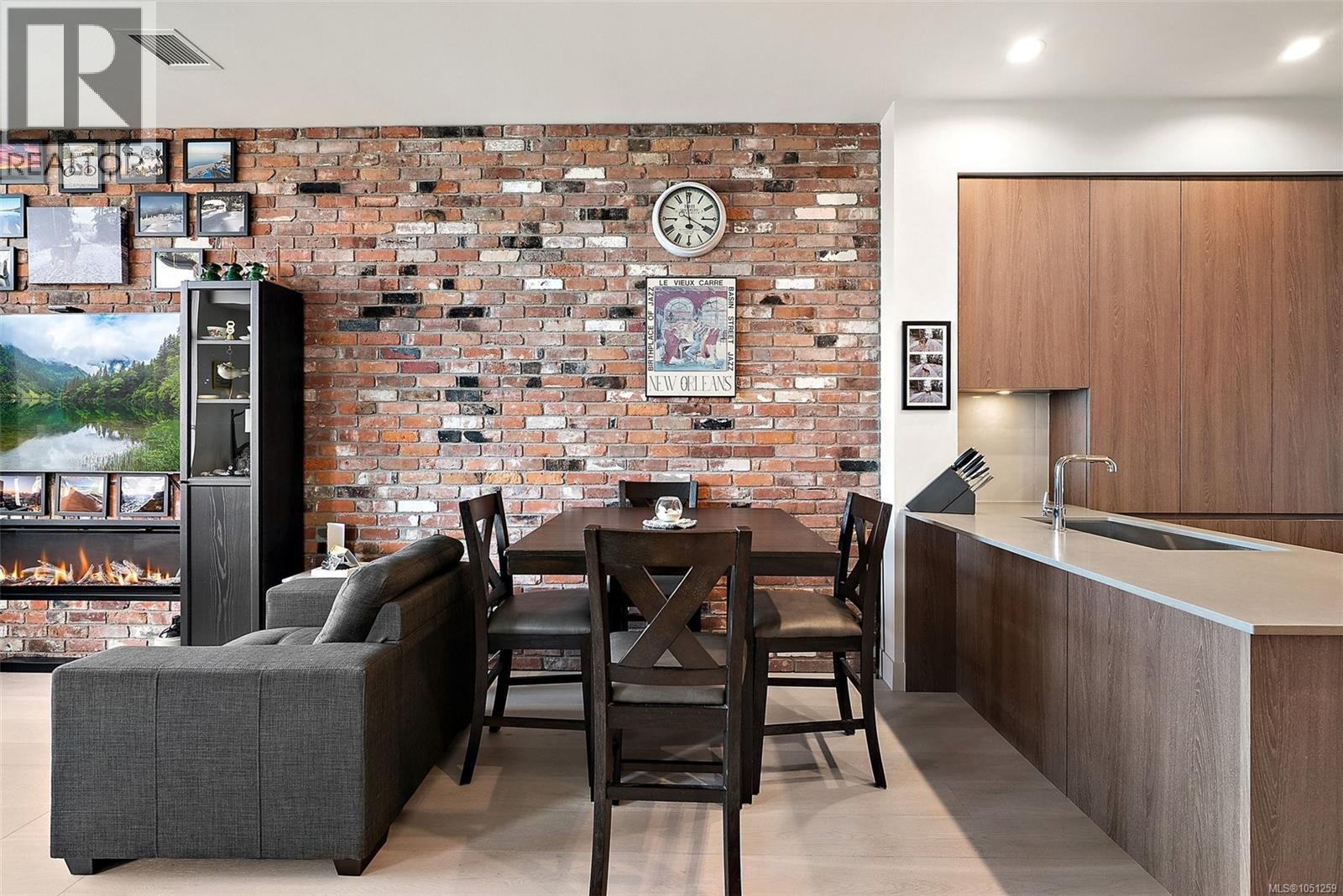 #404 1216 Carlisle Ave - 6