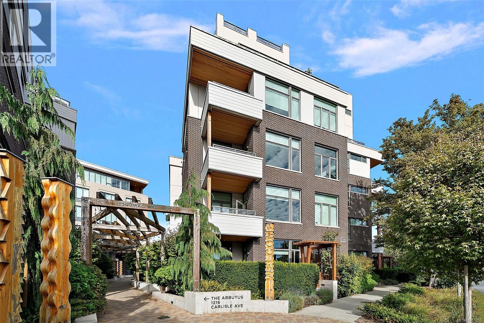 404 1216 Carlisle Ave, Esquimalt