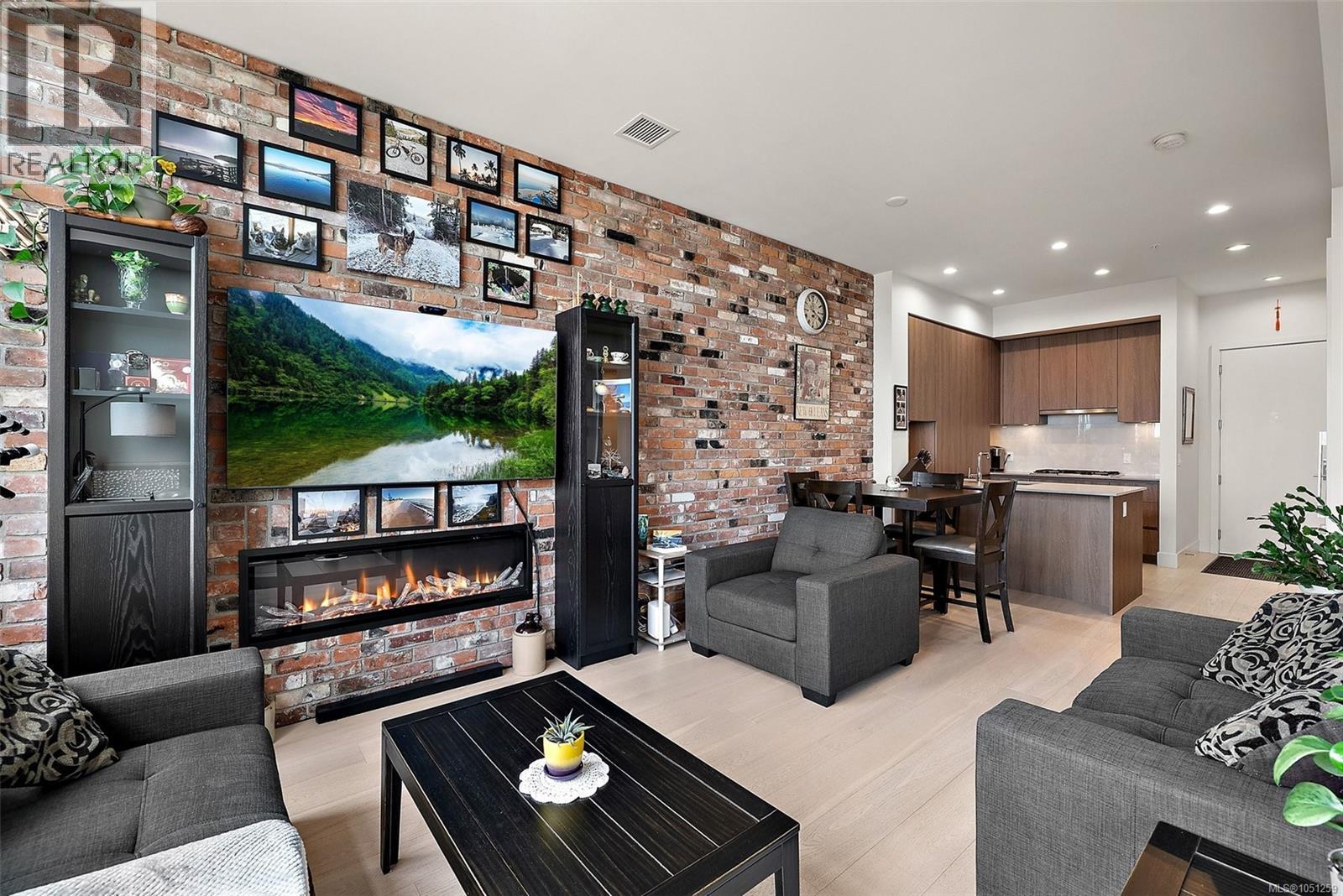 #404 1216 Carlisle Ave - 4