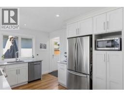 4pc Bathroom - 39 Midridge Close Se, Calgary, AB T2X1G2 Photo 12