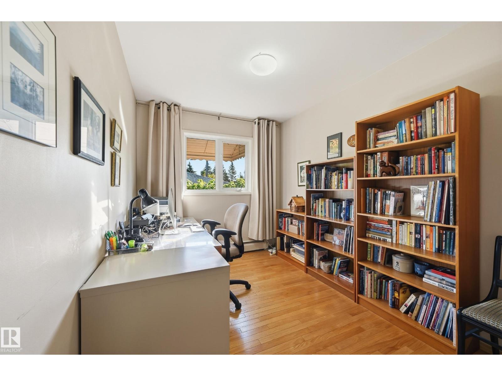 10607 74 ST NW - 15