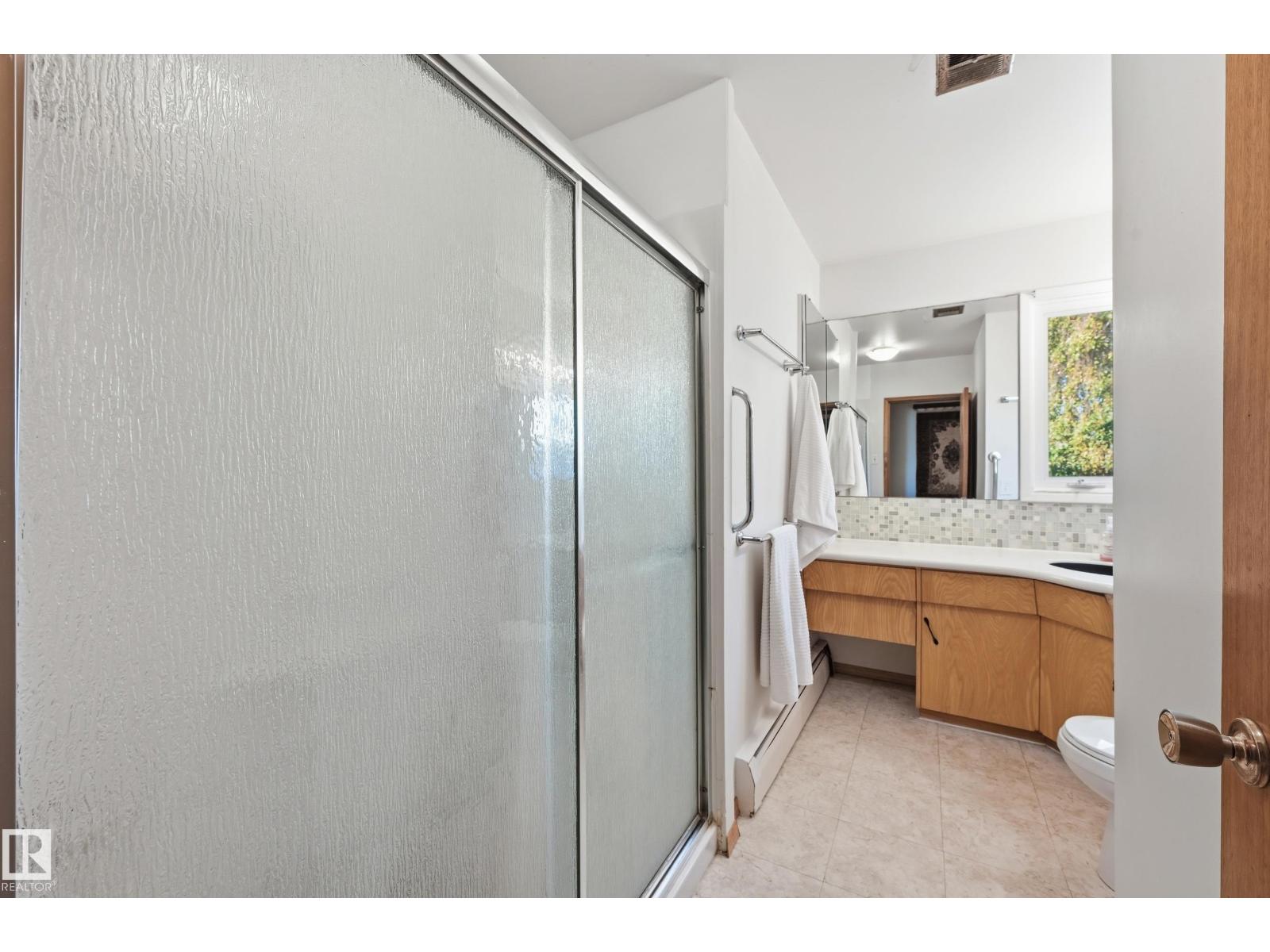 10607 74 ST NW - Image 16