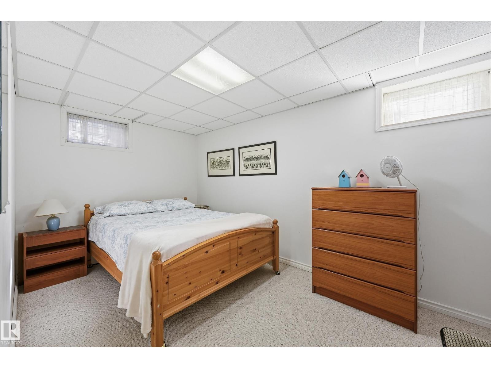10607 74 ST NW - 25