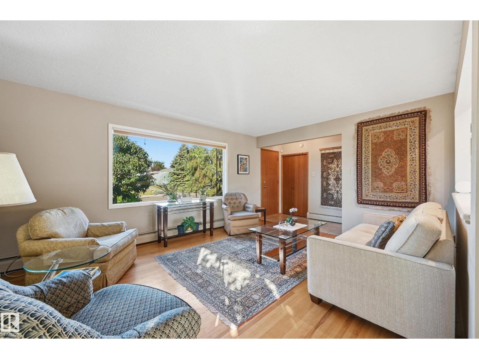 10607 74 ST NW - Image 5