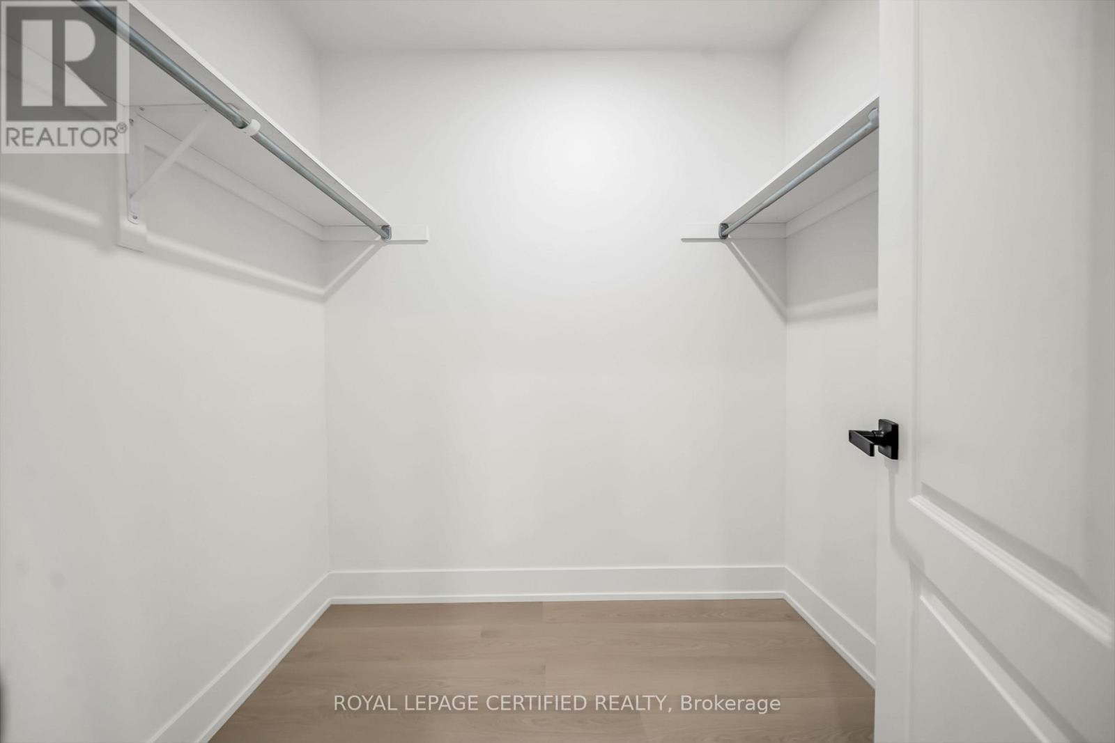 3864 COACHMAN CIRCLE - Image 26