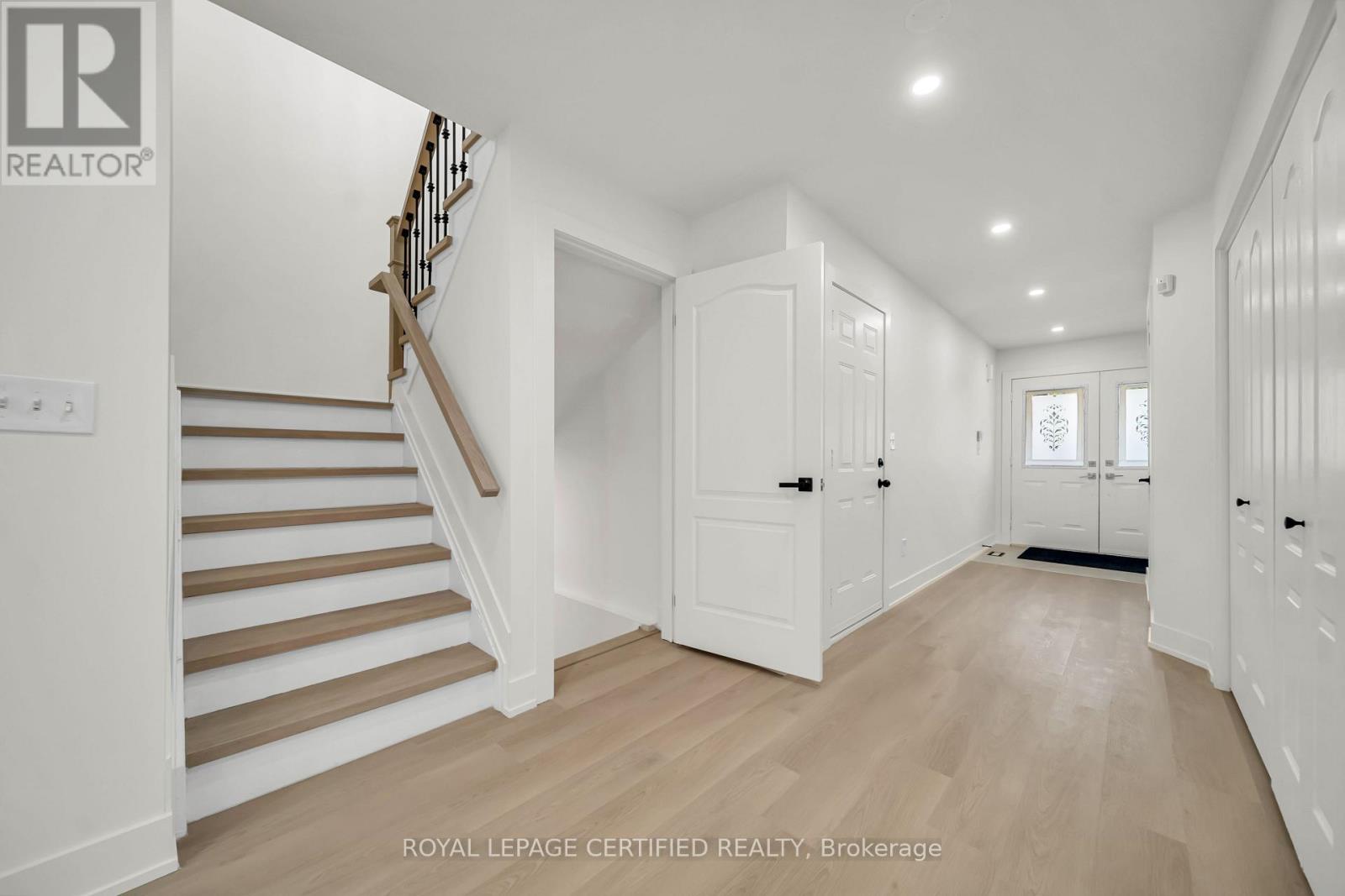 3864 COACHMAN CIRCLE - Image 34