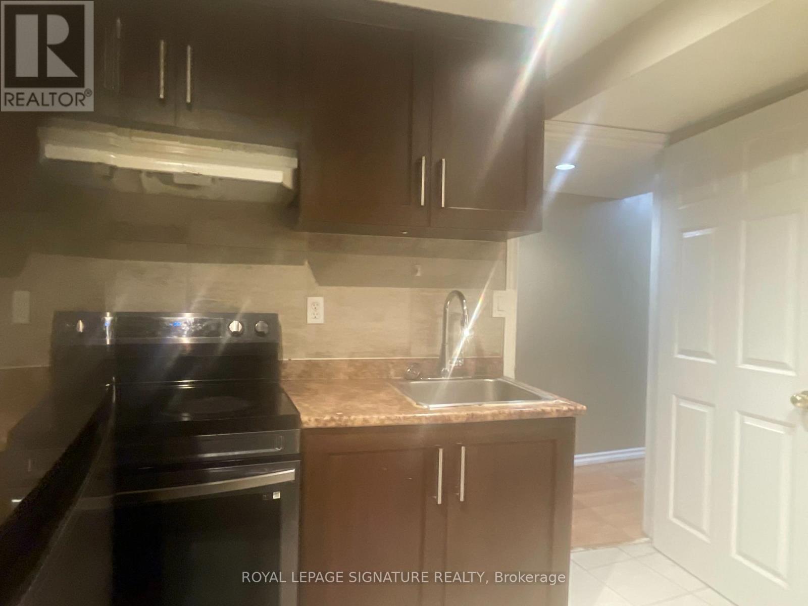 37 Whiteface Crescent — photo 10