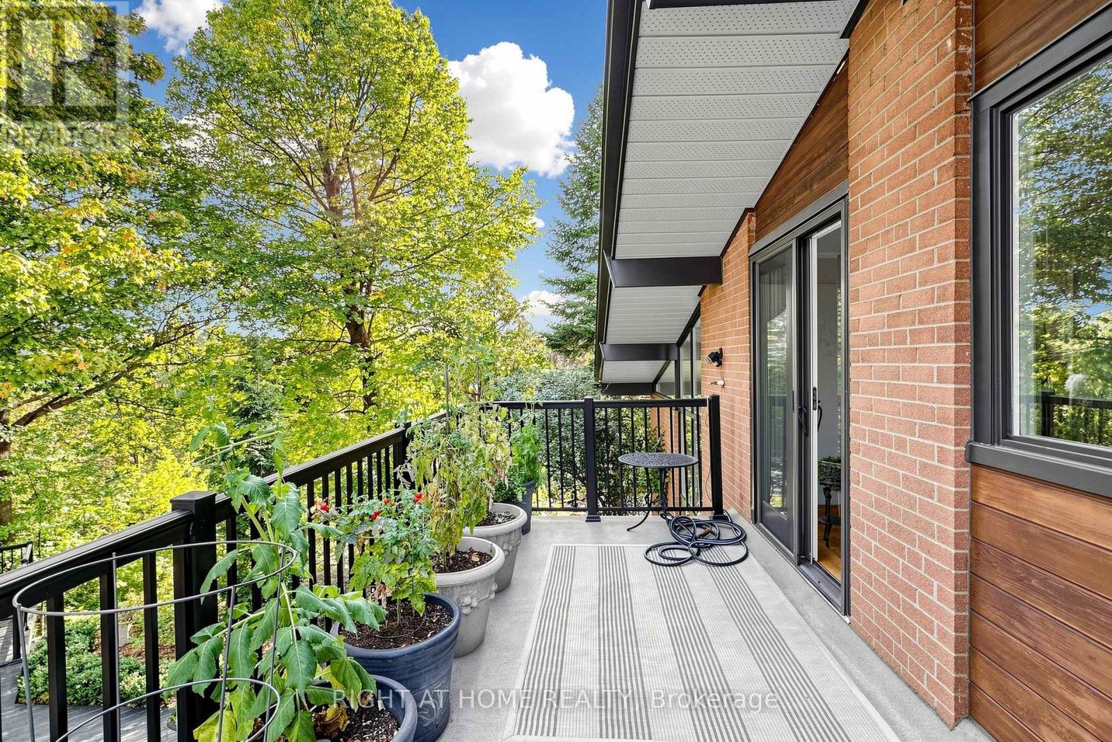 4 Grovetree Road, Toronto, ON photo 42