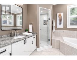 Bathroom - 151 Moore Crescent, Hamilton, ON L9G4Z9 Photo 15
