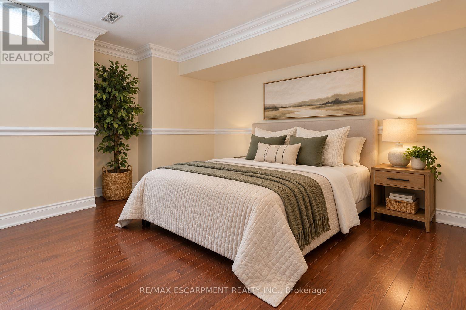 151 MOORE CRESCENT - 29
