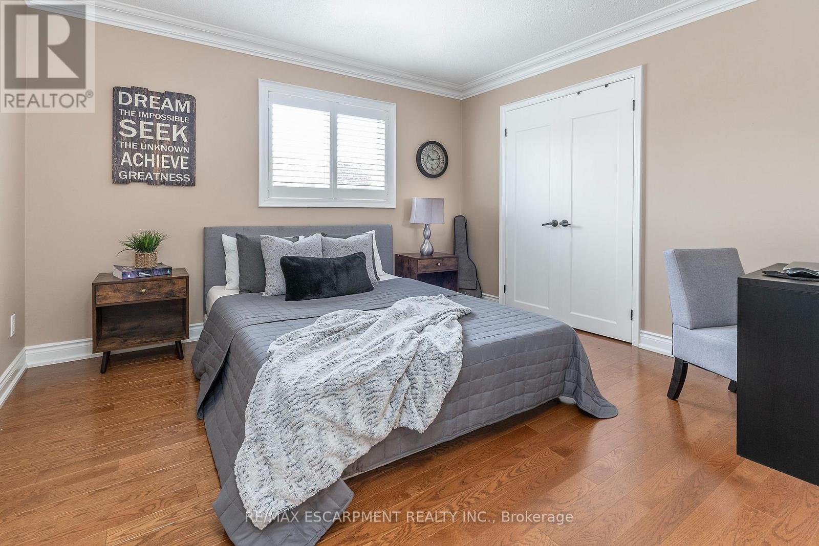151 MOORE CRESCENT - 26