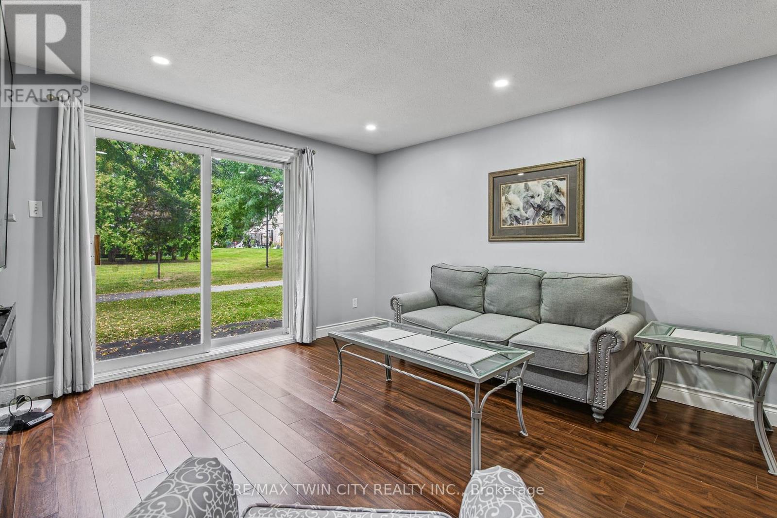 #74 65 GLAMIS ROAD - 15