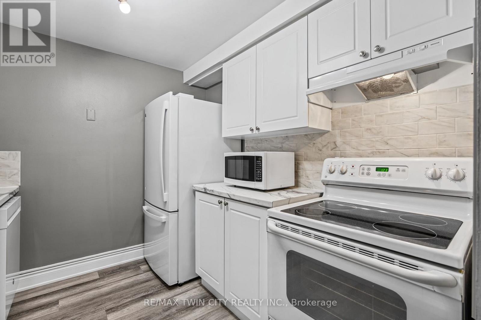#74 65 GLAMIS ROAD - Image 9