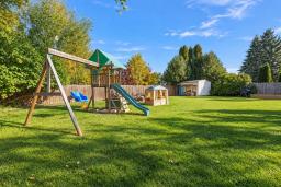 3 South Park Drive, Steinbach, MB R5G2E8 Photo 25