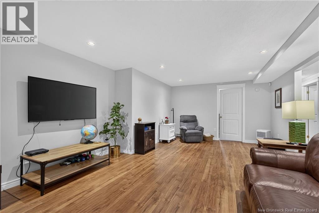 66 Squire Avenue - Image 30