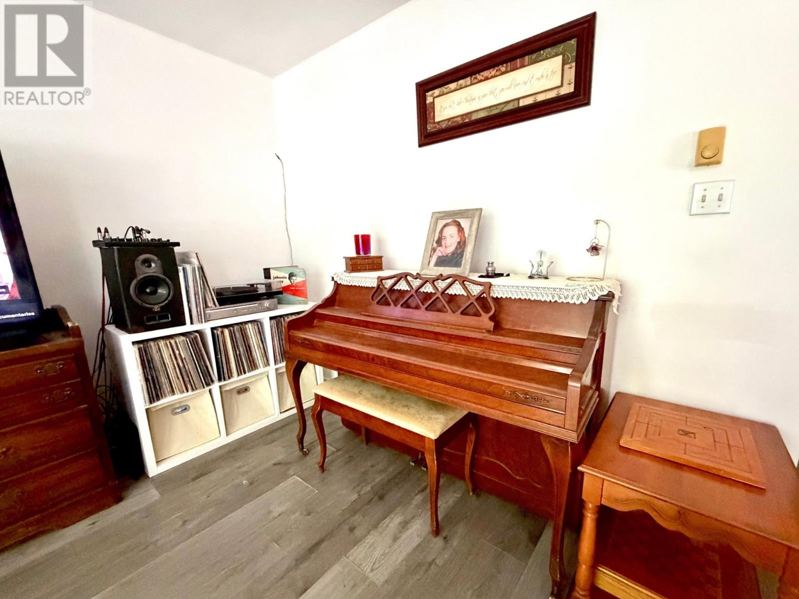 13A O'Brien's Drive - 14