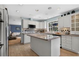 17394 28a Avenue, Surrey, BC V3Z0E7 Photo 17
