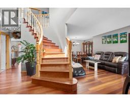 47 Coral Springs Close NE - photo 4