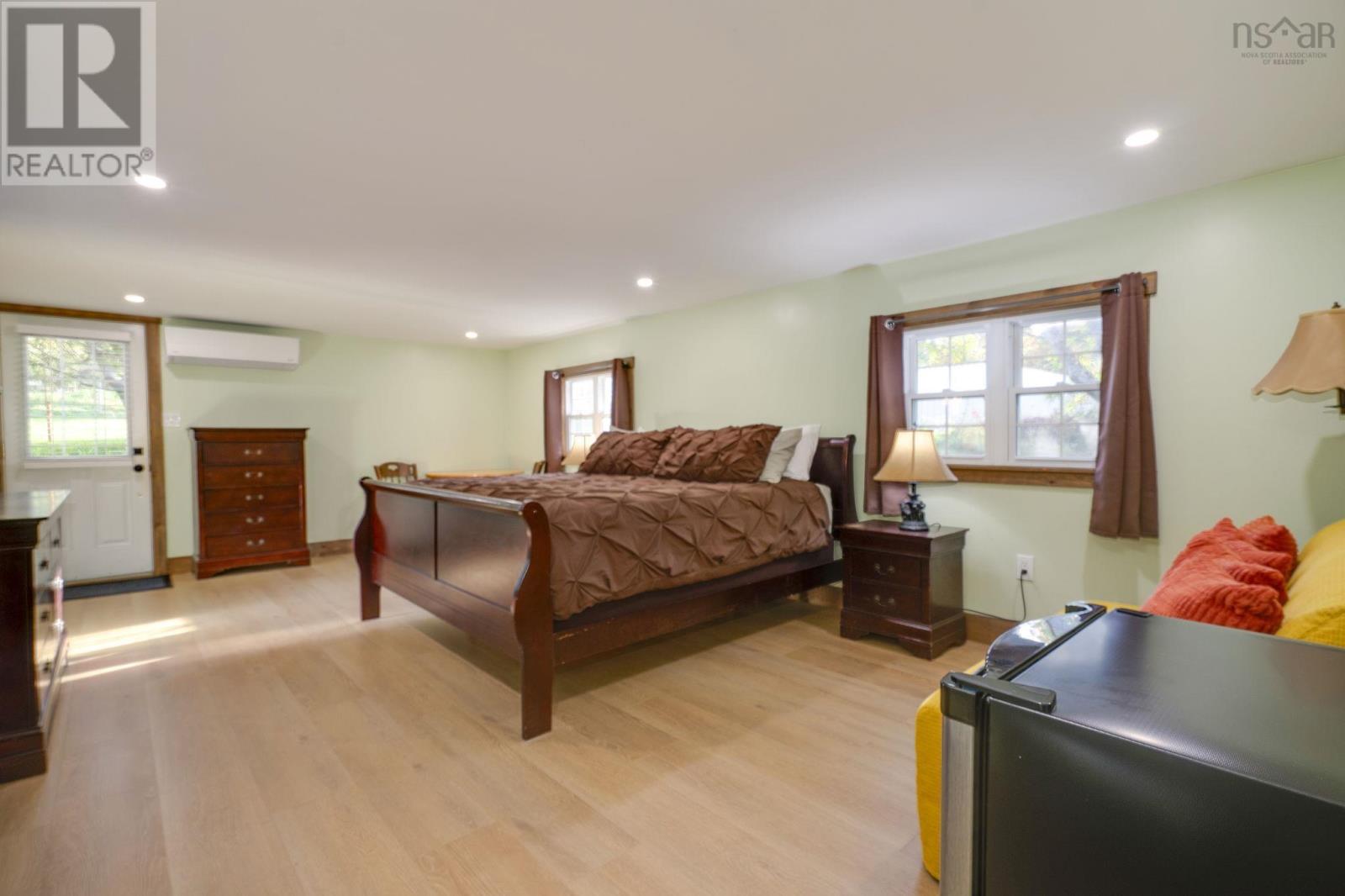 1260 Highway 201 - Image 22