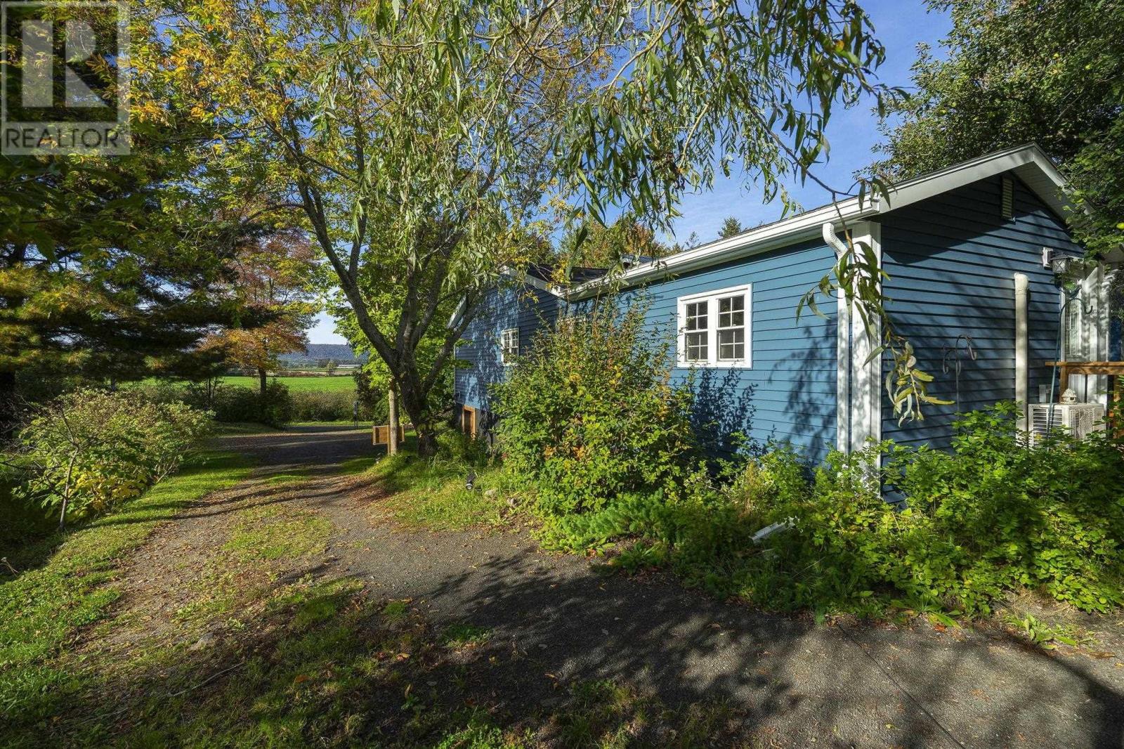 1260 Highway 201 - Image 29