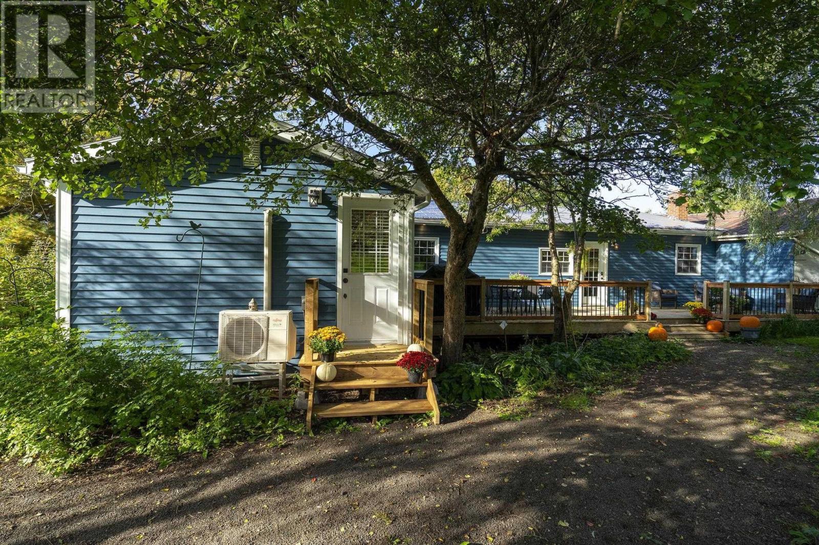 1260 Highway 201 - 30