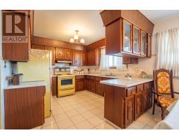 Family room - 285 Spadina Ave, Sault Ste  Marie, ON P6C5E1 Photo 11