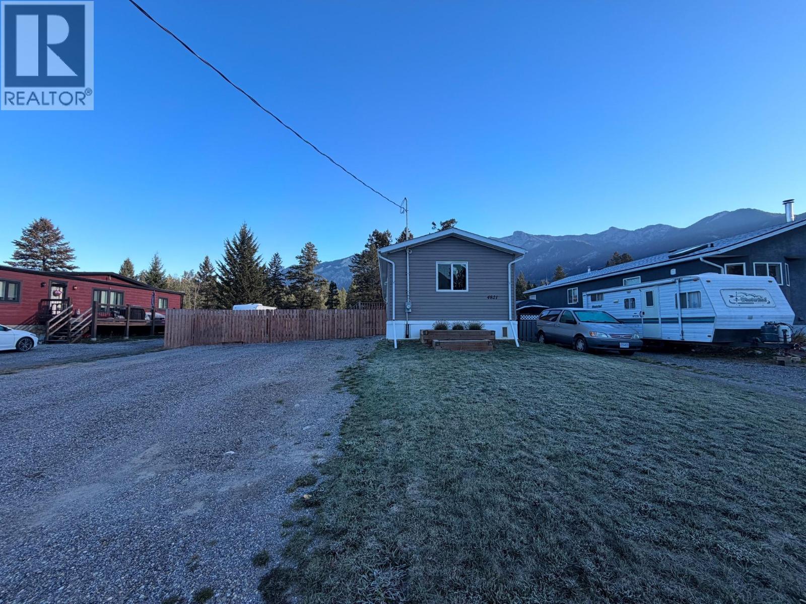 4821 CRESCENTWOOD Drive, Edgewater