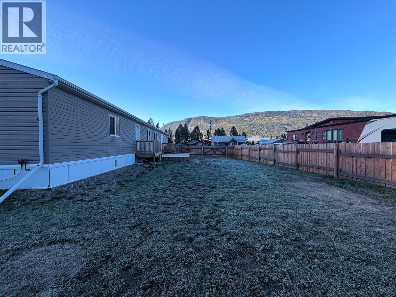 4821 CRESCENTWOOD Drive, Edgewater
