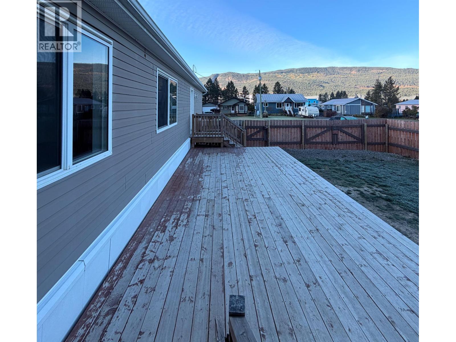 4821 CRESCENTWOOD Drive, Edgewater