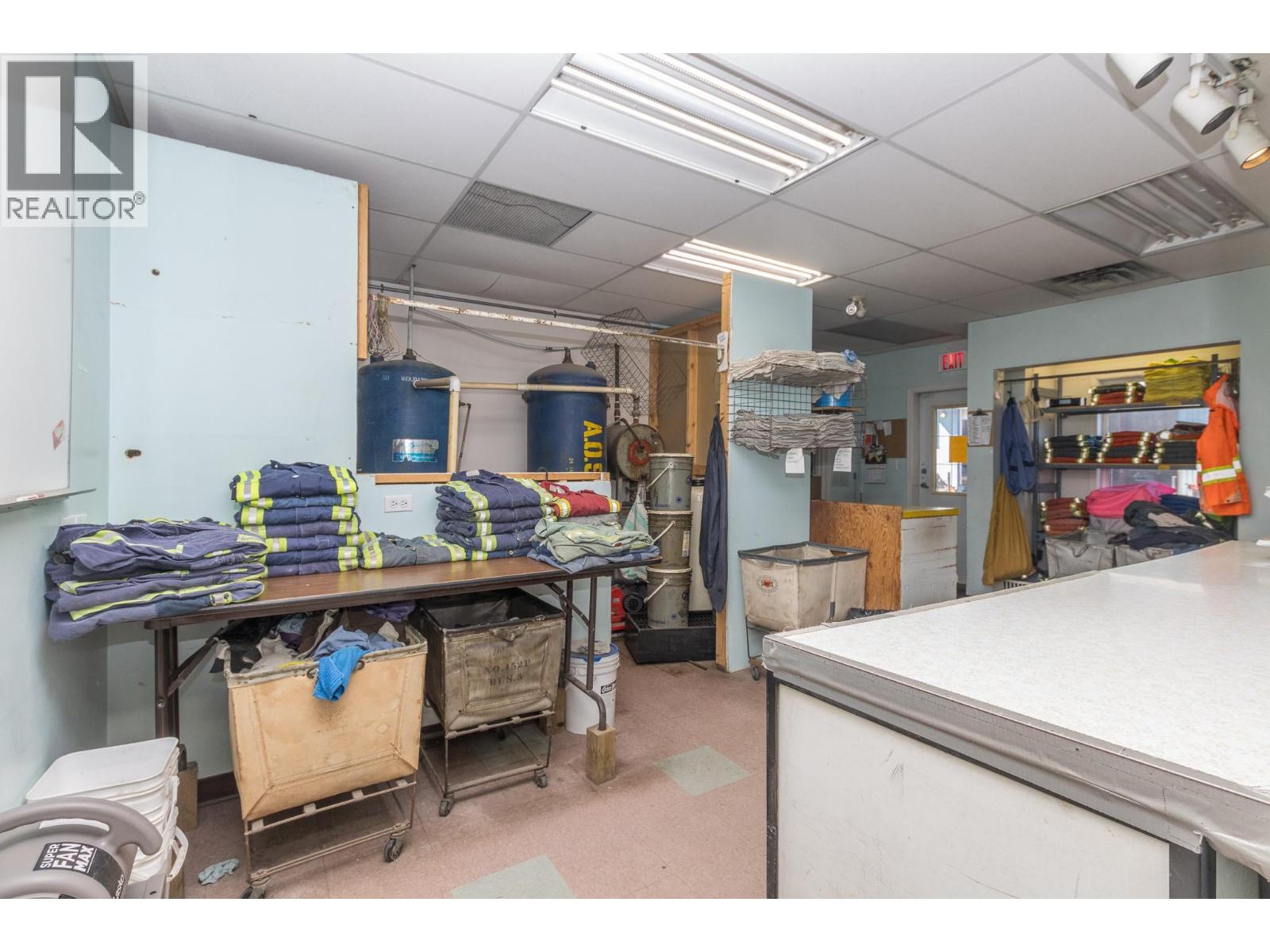 430 7 Street Southwest, Salmon Arm - Image 1