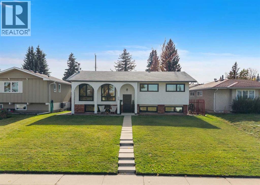 68 Lake Emerald Road SE, Calgary