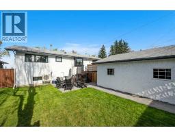 68 Lake Emerald Road Se, Calgary, AB T2J2J7 Photo 43