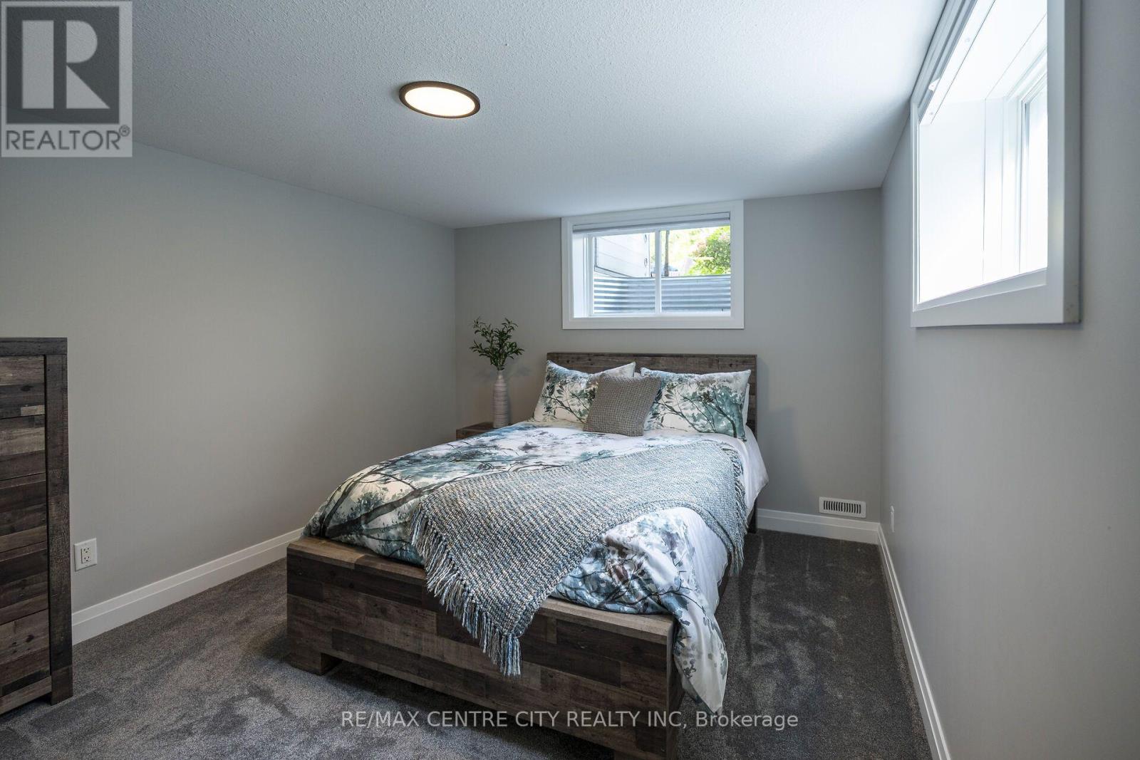 2181 LOCKWOOD CRESCENT - 45