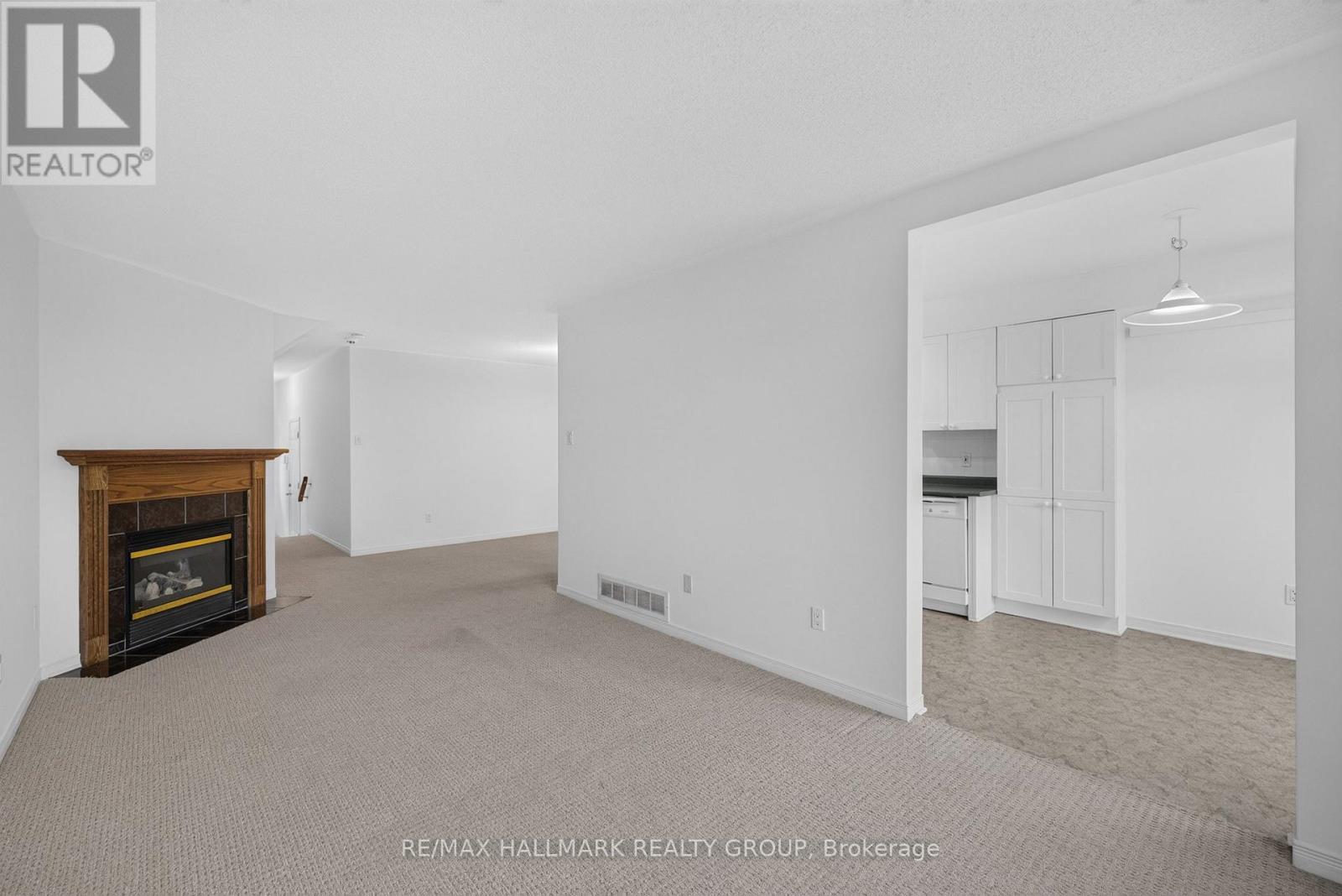 Condos for Sale in Ottawa – 103 TALL OAK PRIVATE, Ottawa – By Peter Sagos - Image 16