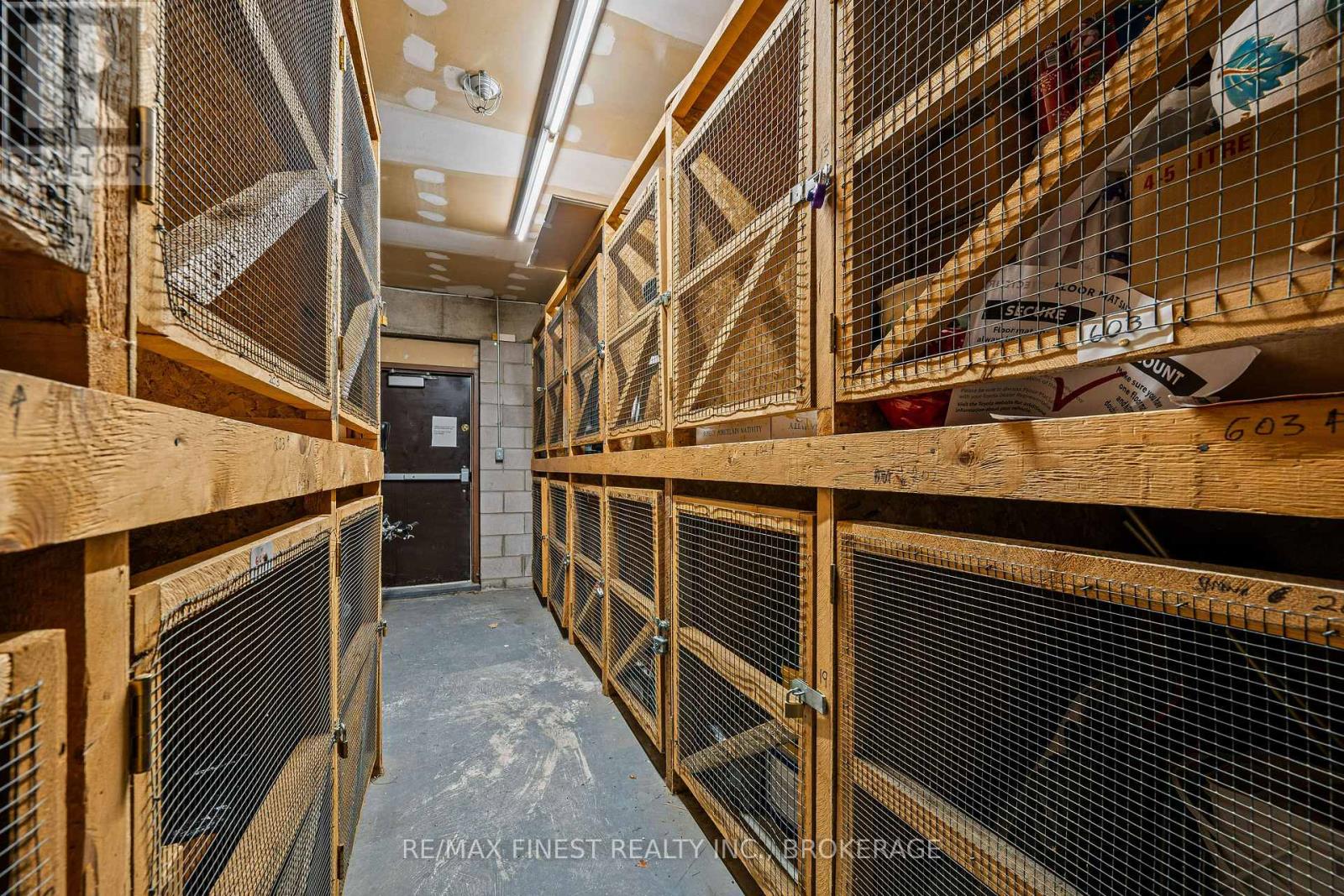#501 315 REGENT STREET - Image 32