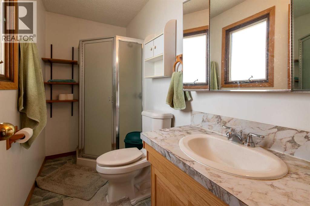 3905 23 Avenue S - 19