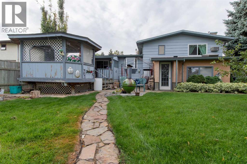 3905 23 Avenue S - 33
