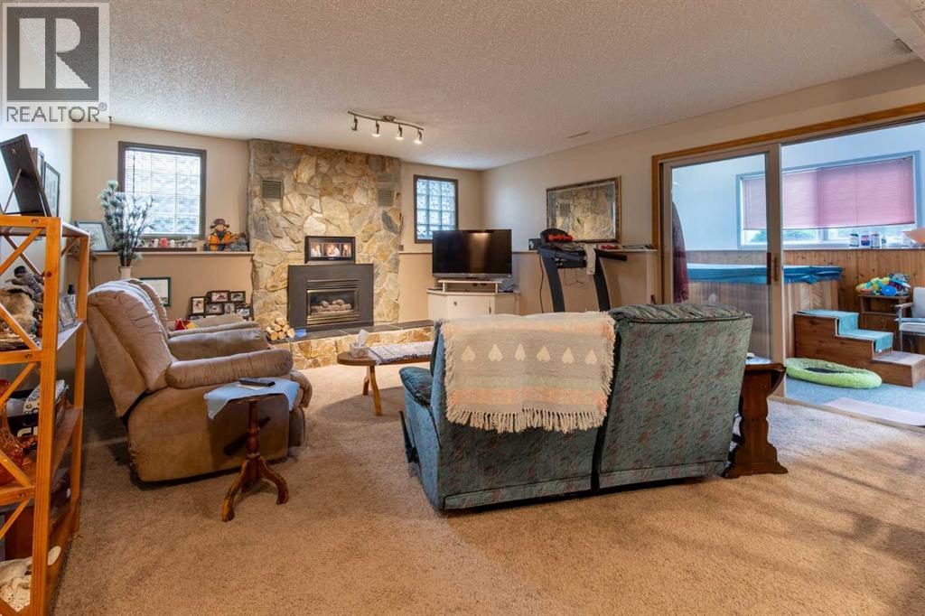 3905 23 Avenue S - 21
