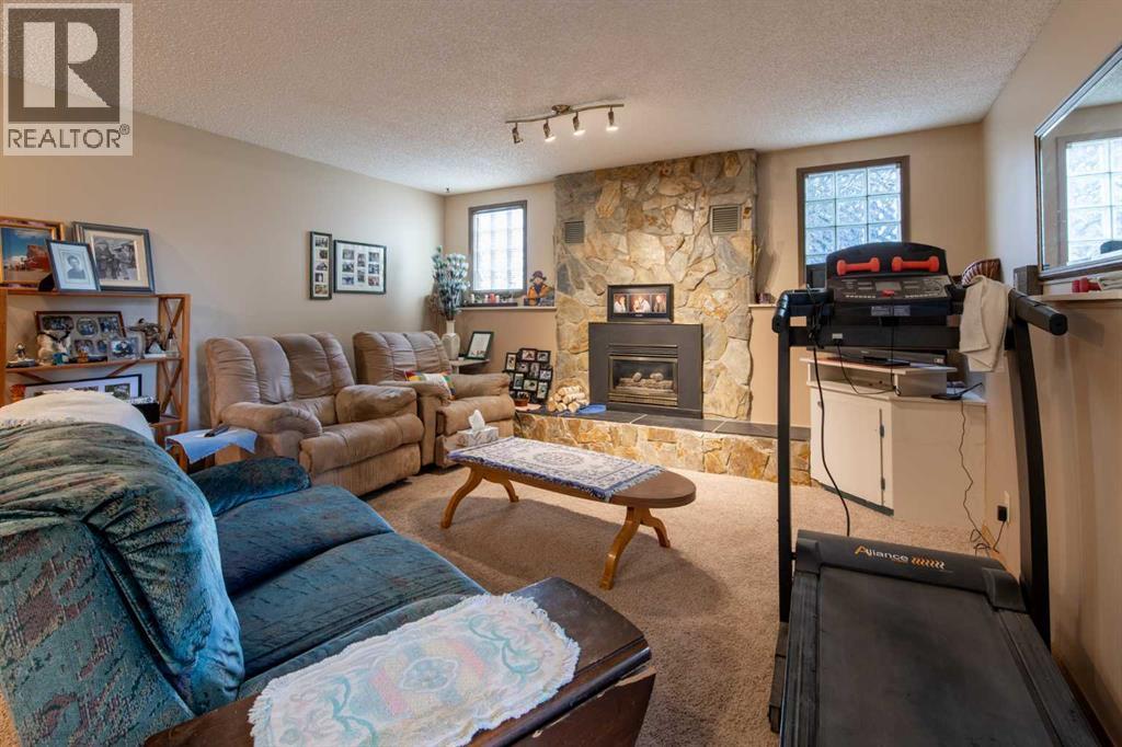 3905 23 Avenue S - 22