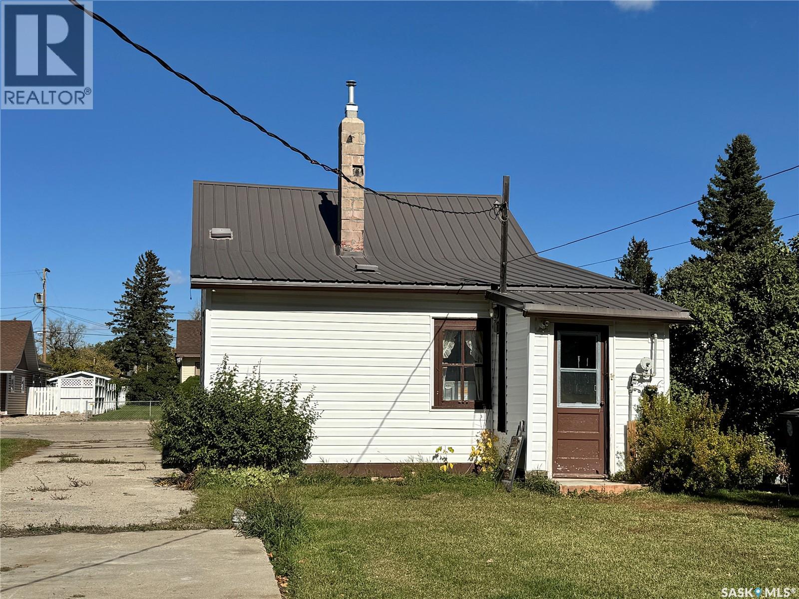 414 4th AVENUE E - 2