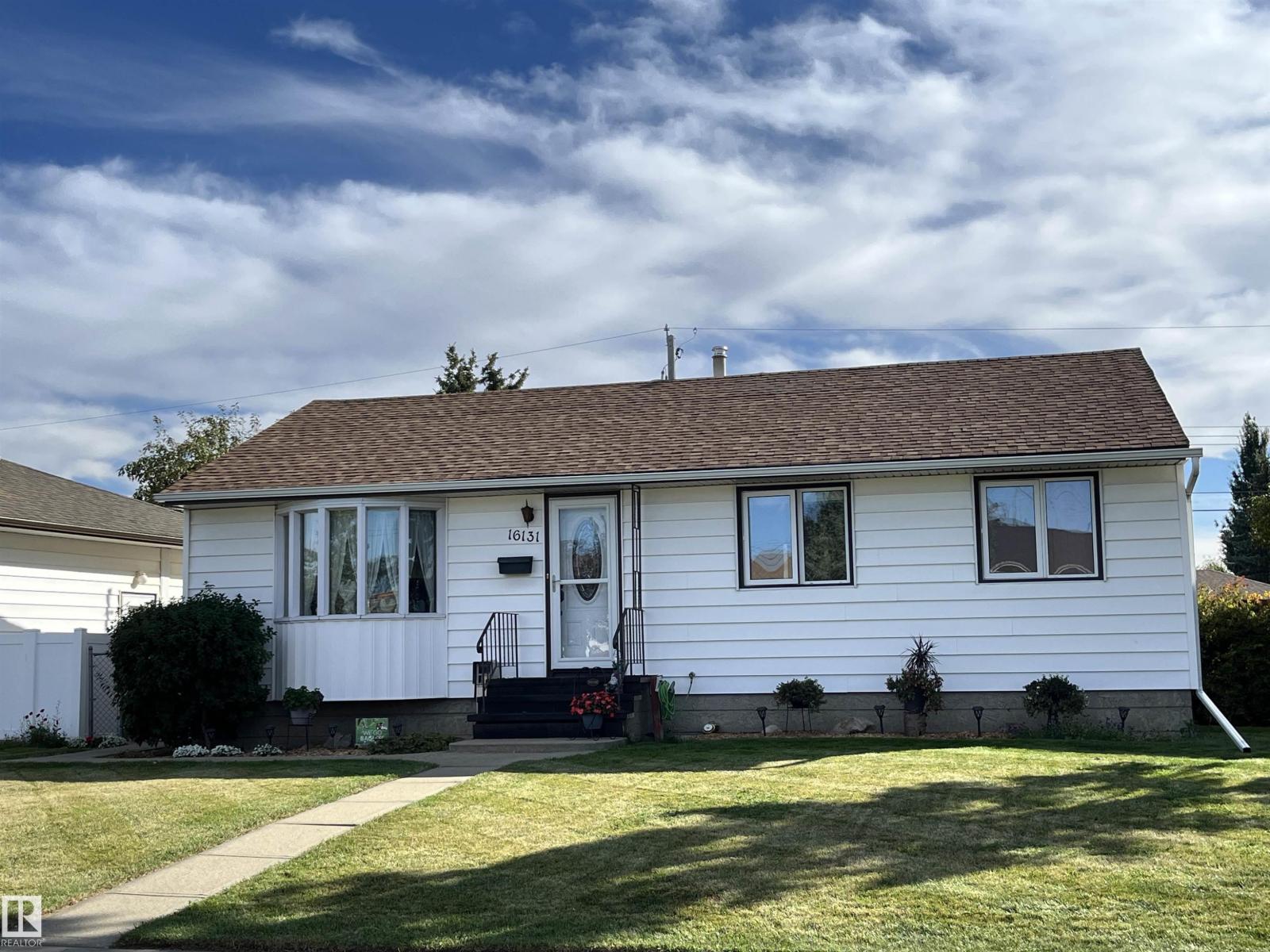 16131 110B AV NW, Edmonton, Alberta, T5P1J6