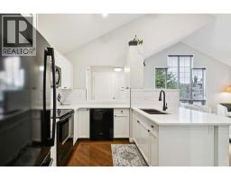108 Elgin Manor SE - photo 13