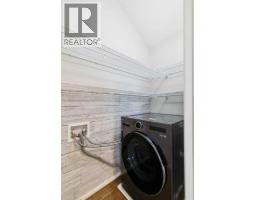 108 Elgin Manor SE - photo 14
