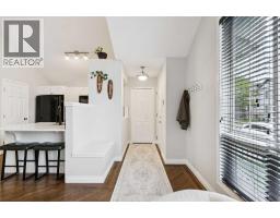 108 Elgin Manor SE - photo 4