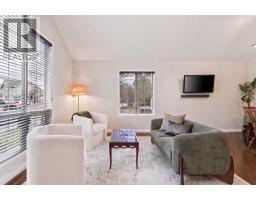 108 Elgin Manor SE - photo 8