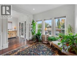 1133 39 Street SW - photo 5