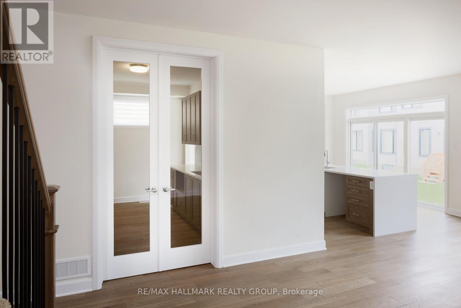 Images are to showcase builder finishes only.